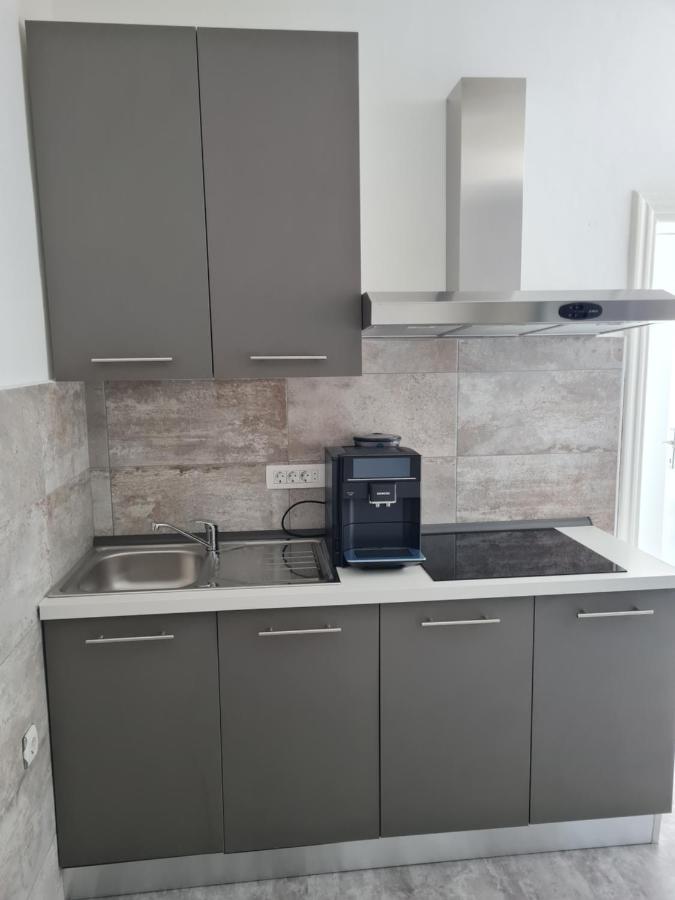 Apartament Charlene Karlobag Zewnętrze zdjęcie